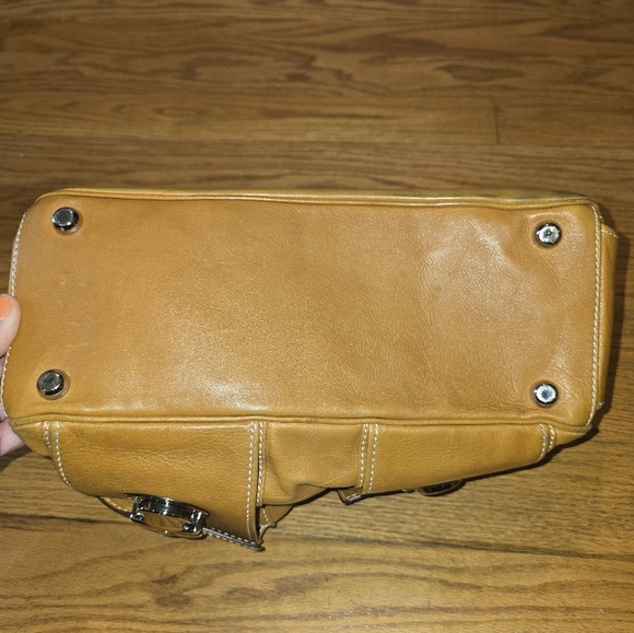 Authentic Marc Jacobs Camel Buckle Bag - Picture 13 of 16